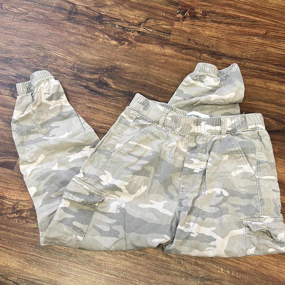 Girls size 9/10 joggers Abercrombie Kids